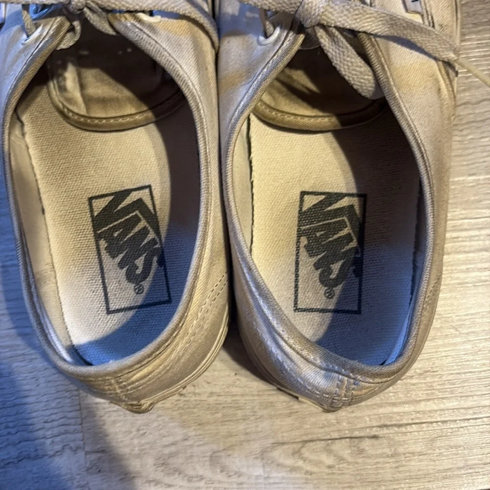 Vans White Canvas Sneakers Classic Low-Top Design Women’s 8 / men’s 6.5 - Picture 2 of 11